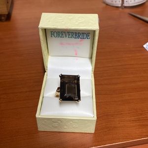 Beautiful cocktail ring 14k gold and smoky quartz